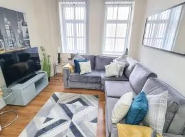 Modern 2BR Flat in Bradford City Centre!