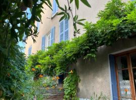 clos st Joseph, hotel v destinaci Oullins