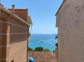 Himara City-Center Apartment