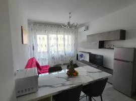 Appartamento Lido di Fermo vista mare, a 50m dalla spiaggia, 1 piano ascensore