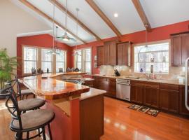 Luxury Home Near Lake, Heavenly, Casinos, Hotel am Strand in South Lake Tahoe