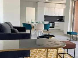 Luxury one bedroom w terrace&parking- 142-100