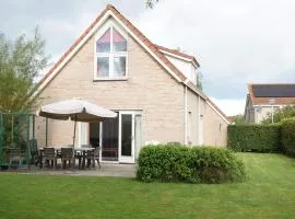 Kustverhuur, Park Scheldeveste Zwin 015, met grote omheinde tuin