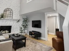Hoosier Hq Sleek 3-bed Near Iu
