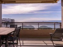 Center Bay Luxueux appartement avec vue mer 6 eme etage