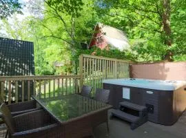 Fern Gully Lodge with Hot Tub - Spa Resort - Devon
