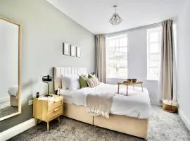 The Yorkshire Crown - Luxury Apartment - FREE PARKING Nearby