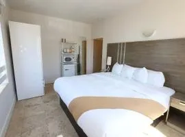 South Beach Suite in South of Fifth Neighborhood Across from Miami's Best Beach