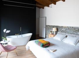 KH Lezama Suites, Breakfast & Laundry LBI00530