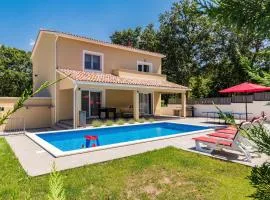 Villa Boscari relaxing villa surrounded by woods