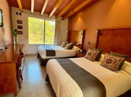 ANUIES Valle de Bravo HOTEL y CONVENCIONES, hotel pogodan za kućne ljubimce u gradu Valje de Bravo