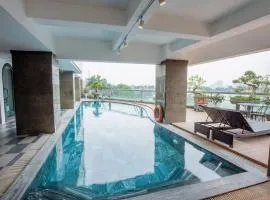 Skyline Tower - Service Apartments