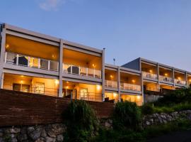 Private Villa Gushikumui by R Hotel, rumah kotej di Motobu