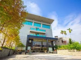 F Hotel - Chiayi