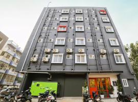 RG Suites Sarjapur, hotel v destinaci Bengalúr