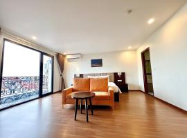 Paragon Noi Bai Pool And Best View Airport Hotel, hotel v destinaci Thach Loi