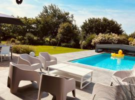 B&B Casa Blanca avec accès piscine privée sans vis à vis, khách sạn ở Tournai