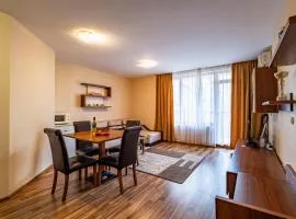 Primrose Apartment with Free Parking