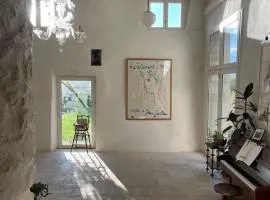 Charme et Confort - Maison Rénovée avec Piscine -