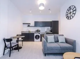 Modern 1BR Apartment in Central Warrington