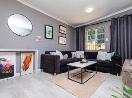 Su Casa - Stylish & Spacious Guesthouse, Hotel in Roodepoort
