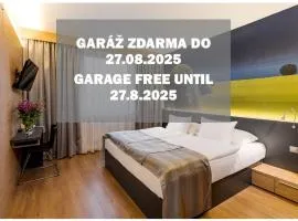 Expo Hotel