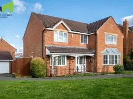 Spacious 5 Bedroom 2 Bathroom Home with Parking, WiFi and Garden Near NEC, HS2 and Solihull