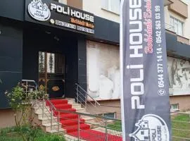 poli house