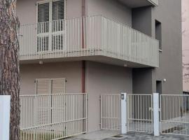 2 Appartamento Cervia Viale Diana 3 Piano Secondo，位于切尔维亚的酒店