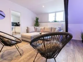 Fewomo, Historisches Moselflair Apartment, 6 Personen, Stilvoll & Komfortabel für deinen Urlaub