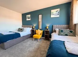 3br Home - Private Parking - Monthly Discounts