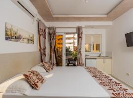 Ponte di Ferro, hotel ob plaži v Budvi