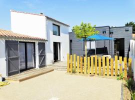 Quai 31 saint Gilles Croix de Vie, Hotel in Dameraucourt