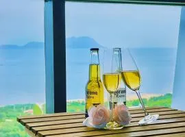 Whale x Sea View Hotel Apartment