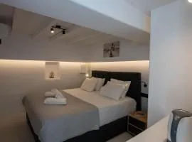 PFX Deluxe Studio In the center of Mykonos by ΜΡS