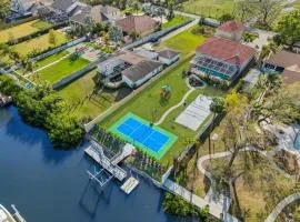 6BR Family Escape-Pool Sport Courts Game Room