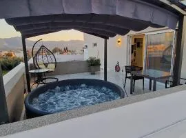 Hill Luxury Suite