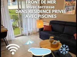 Charmant studio avec terrasse, front de mer et proche du centre