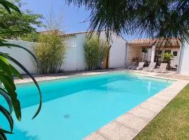 Superbe villa avec piscine au cœur du village
