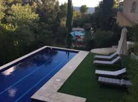 Villa spacieuse avec piscine à Rayol-Canadel-sur-Mer