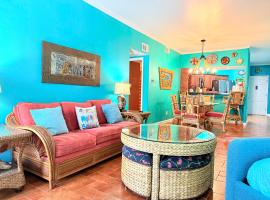 Riverfront condo downtown newbraunfels, acomoda&ccedil;&atilde;o em condom&iacute;nio em New Braunfels