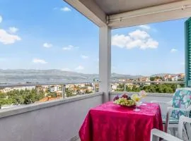 Spacious & Charming Apartment 128 m2 with Sea View