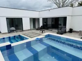 Nueva Finca, Piscina, jacuzzi y Fire pit