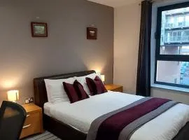 City Apartment in Great Location with a Balcony & Parking Possible - West One