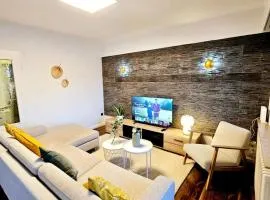 Charming 3 bedrooms with a cozy terrace-BRLD1