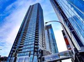 Skyline Penthouse & Condo - Downtown Montreal - Pool Spa Parking