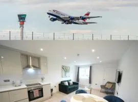 10 Min Drive to Airport - Free Parking - 15 min Bus ride - EV Charge available