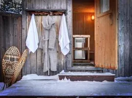 Front RIVER private BEACH 2 HOT TUBS 15 p SAUNA