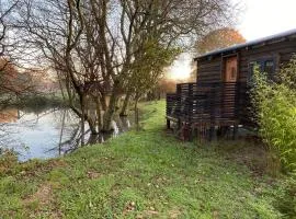 Shepherd Hut Lodge on Farm Waterside Goodwin Farm