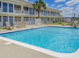 Motel 6 Gulfport, MS Airport, romantic hotel in Gulfport